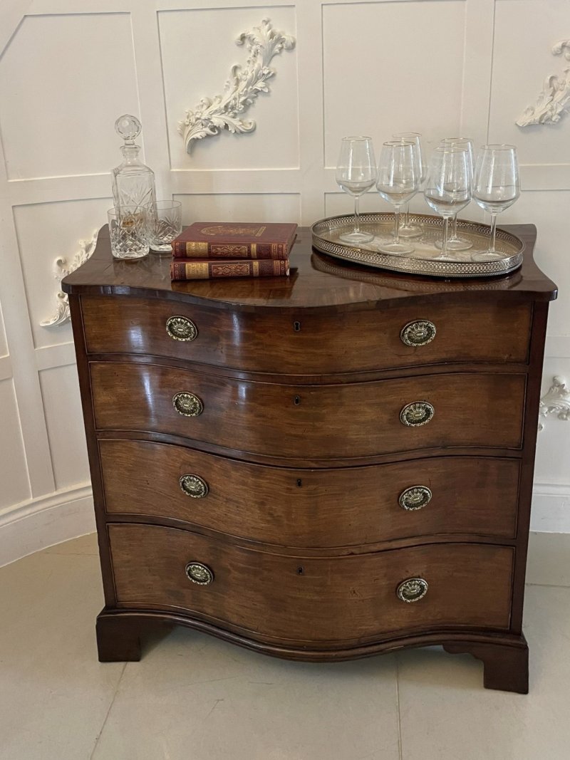 Antique George III 18th Century Quality Figured Mahogany Serpentine Chest of Drawers - Image 7